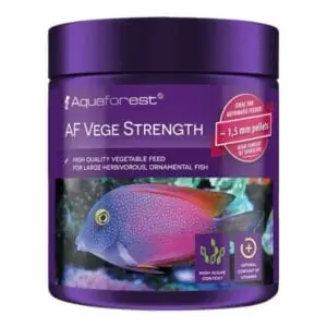 Container of Aquaforest AF Vege Strength fish feed with vibrant fish image.